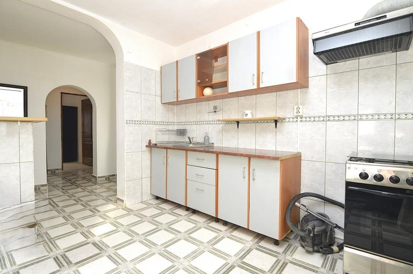 Apartament cu 3 camere decomandat, mobilat în Unirii