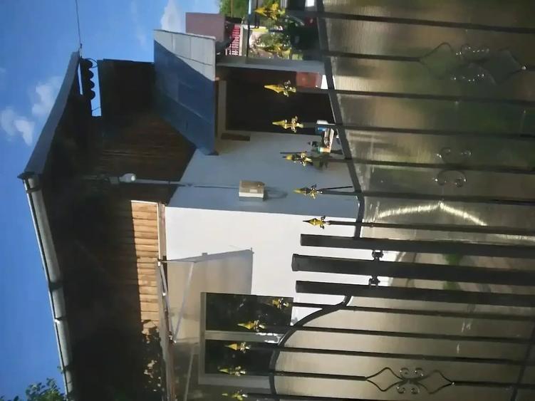 Casă cu Teren 50 Mp în Central