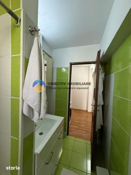 Apartament cu 3 camere semidecomandat în Central