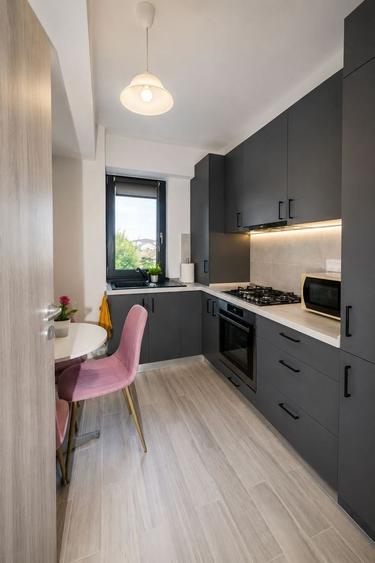 Apartament cu 3 camere decomandat în Girocului