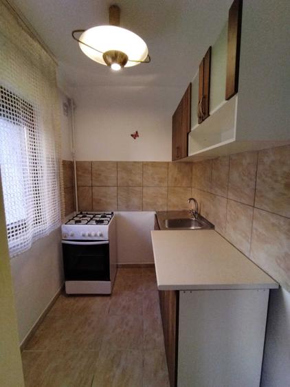 Garsonieră decomandată în Central