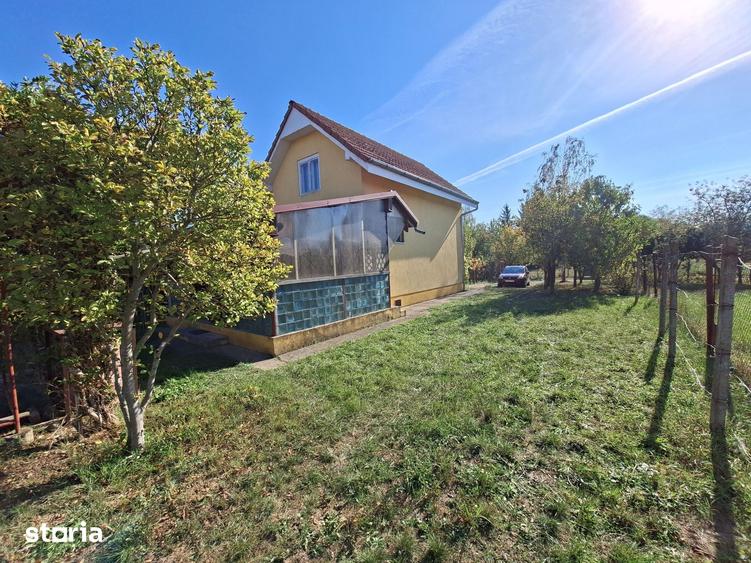 Casă cu 2 camere cu Teren 500 Mp în Bercu Roșu
