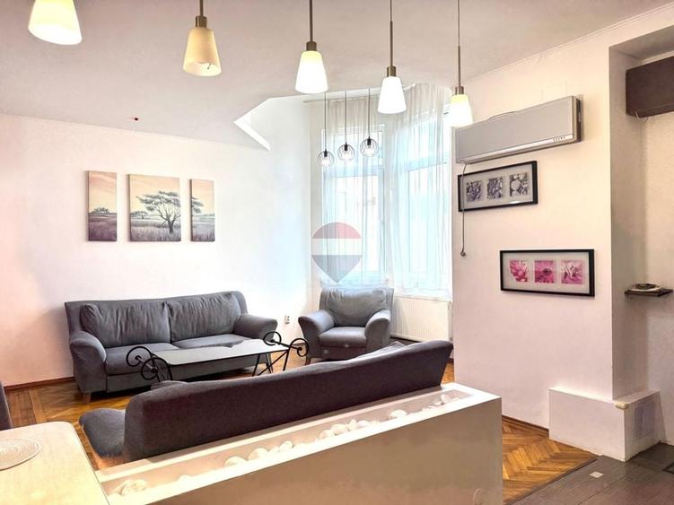 Apartament cu 3 camere decomandat în Central