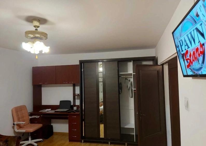 Garsonieră decomandată, mobilată în Alexandru cel Bun