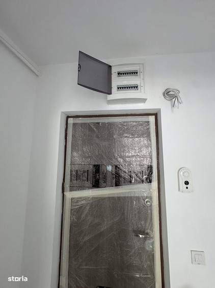 Apartament cu 4 camere decomandat în Exterior Vest