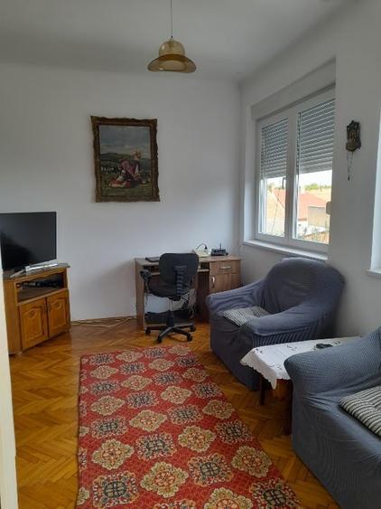 Duplex cu 4 camere cu Canalizare în Semicentral