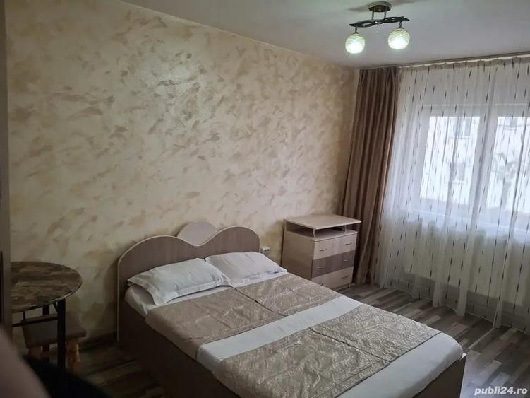 Garsonieră decomandată în Curtea de Argeș