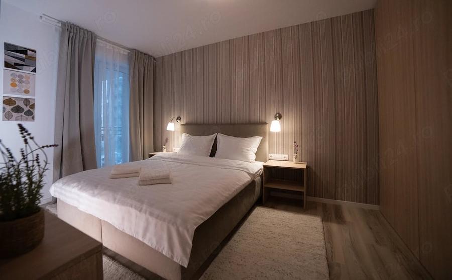 Apartament cu 3 camere decomandat în Lipovei