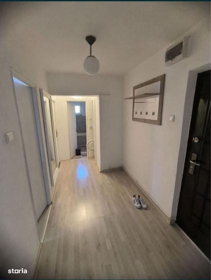 Apartament cu 2 camere decomandat în Petros