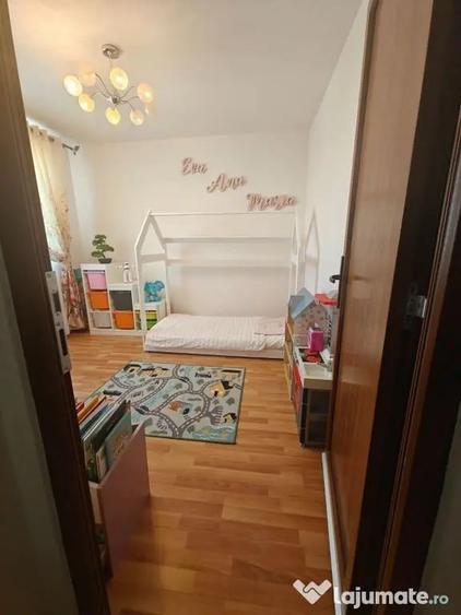 Apartament cu 3 camere decomandat în Central