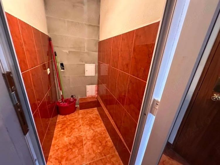 Apartament cu 2 camere decomandat în Circumvalațiunii