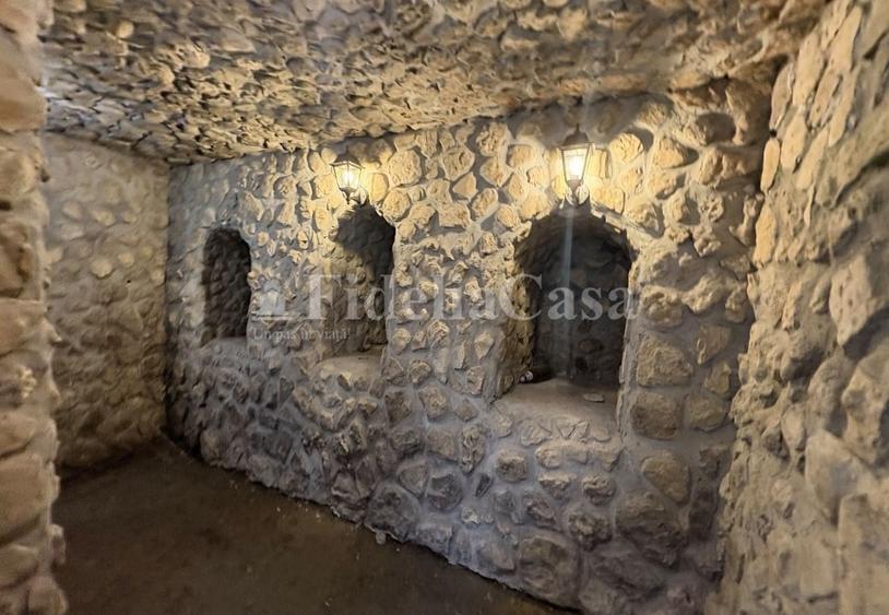 Casă cu 2 camere decomandat cu Teren 200 Mp în Lunca Cetățuii
