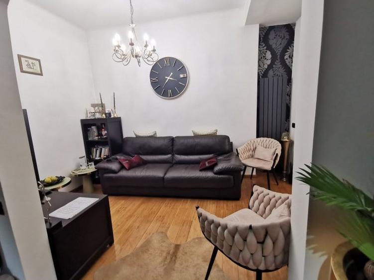 Vanzare Apartament 3 Camere deosebit –  Unirii Zepter adiacent - 1