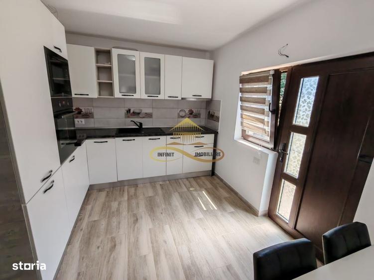 Casă cu 4 camere în Răcăciuni