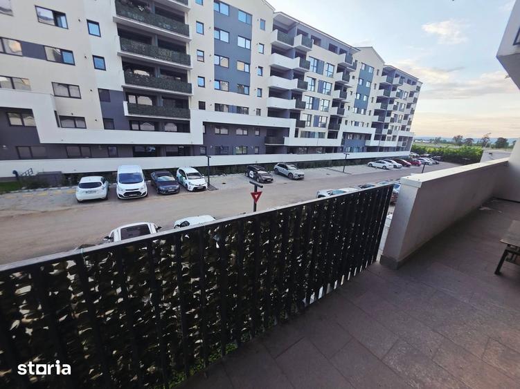 Apartament cu 2 camere decomandat în Tractorul