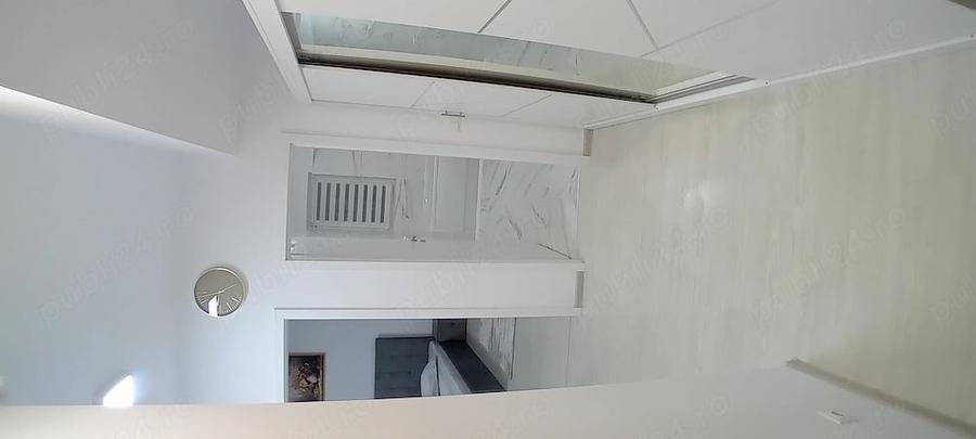 Apartament cu 2 camere decomandat în Uverturii