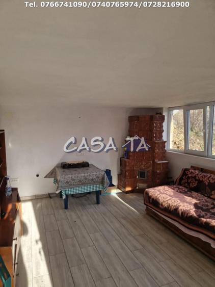 Casă individuală cu 3 camere cu Canalizare în Central