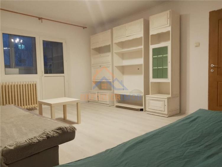 Apartament cu 3 camere decomandat, mobilat în Unirii — fotografia 1