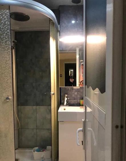 Apartament cu 3 camere decomandat, mobilat în Brătianu