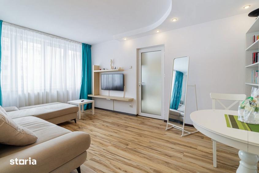 Apartament cu 3 camere semidecomandat, mobilat în Iancului