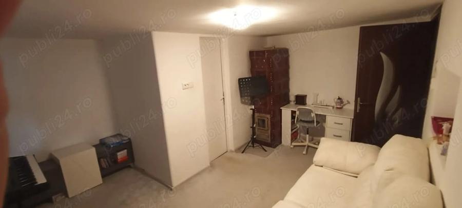 Casă cu 3 camere cu Teren 860 Mp în Mera