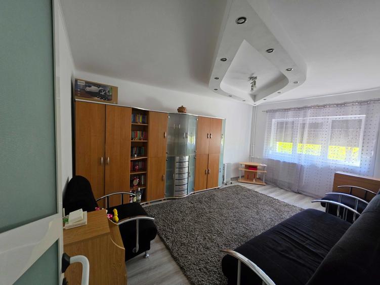 Apartament cu 2 camere decomandat în Anda