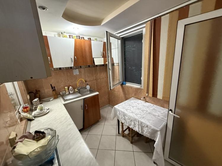 Apartament cu 2 camere decomandat, mobilat în Piața Nouă