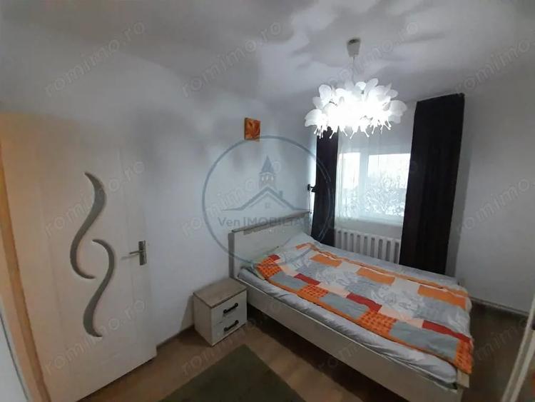 Apartament cu 2 camere decomandat, mobilat în Central