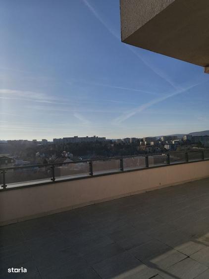 Apartament cu 3 camere semidecomandat în Gheorgheni