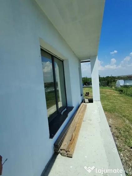 Casă cu 7 camere cu Teren 865 Mp în Bucovăț