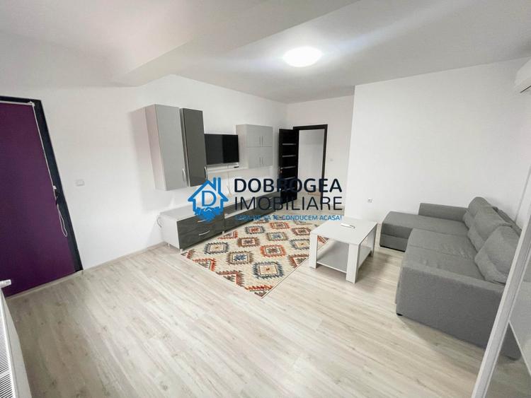 Apartament cu 2 camere decomandat, mobilat în C5