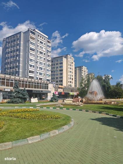 Spațiu comercial, de 550 mp, în Ultracentral