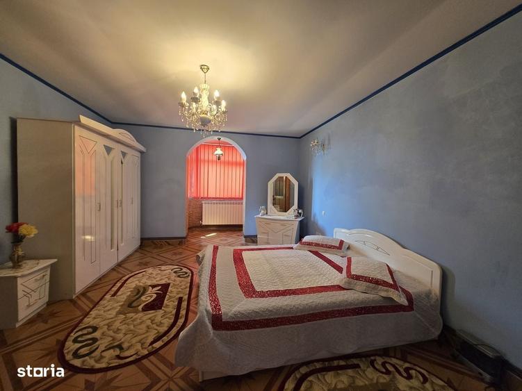 Casă cu 4 camere în Central
