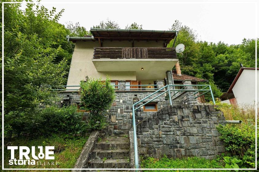 Casă cu 5 camere cu Teren 130 Mp în Praid