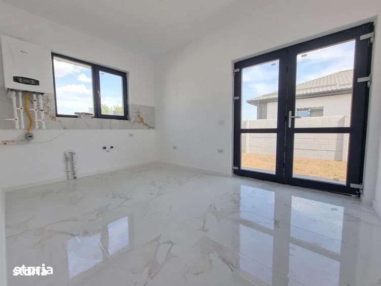 Casă cu 3 camere cu Teren 300 Mp în Lunca Cetățuii