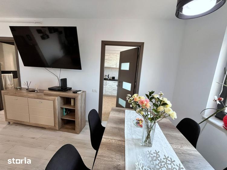Apartament cu 3 camere decomandat în Bună Ziua