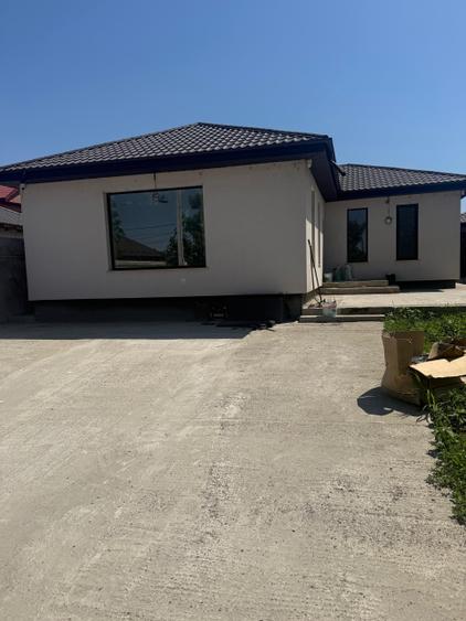 Casă individuală cu 3 camere cu Teren 643 Mp în Costi