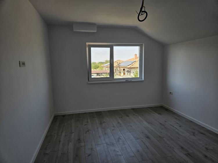 Casă cu 3 camere în Giarmata