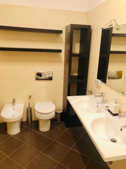 Apartament cu 4 camere decomandat în Străulești