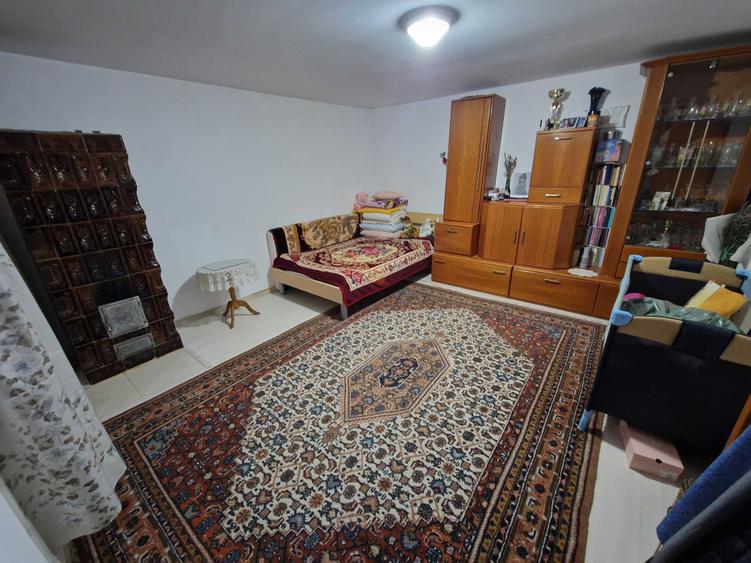 Casă cu 3 camere în Central