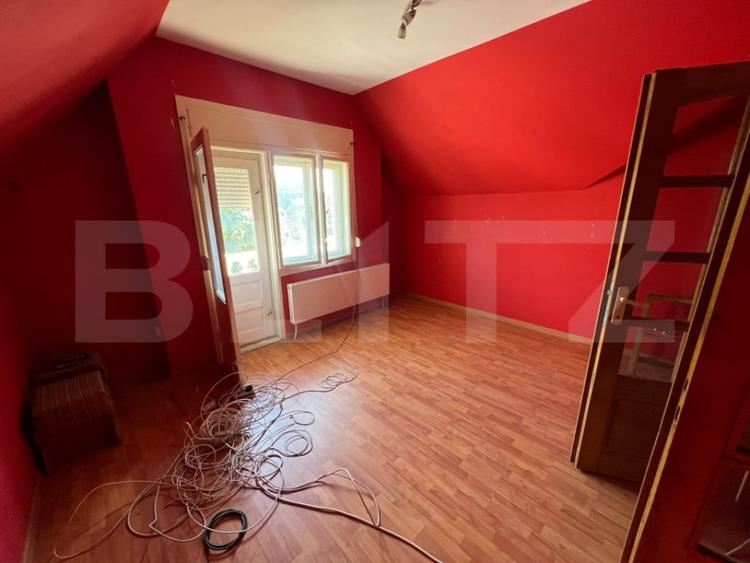 Casă cu 5 camere cu Teren 1032 Mp în Central