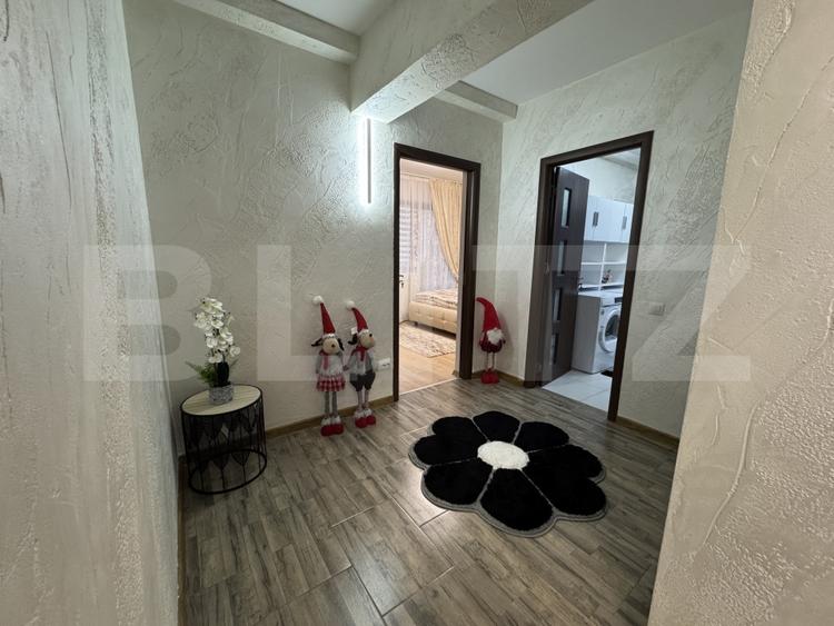 Apartament cu 3 camere decomandat, mobilat în Lascăr Catargiu