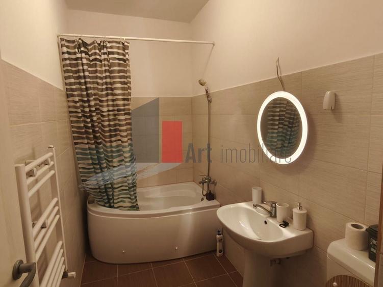 Apartament cu 2 camere semidecomandat, mobilat în Berceni
