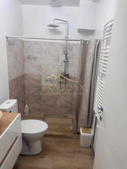 Casă individuală cu 6 camere cu Canalizare în Cotroceni