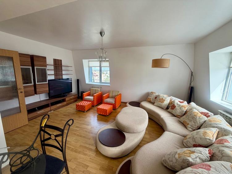 Apartament cu 2 camere decomandat în Canta