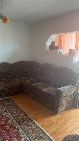 Apartament cu 2 camere decomandat, mobilat în Dâmbovița