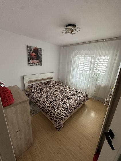 Apartament cu 2 camere decomandat în Florești