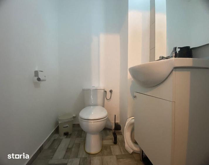 Apartament cu 3 camere decomandat în Micro 11