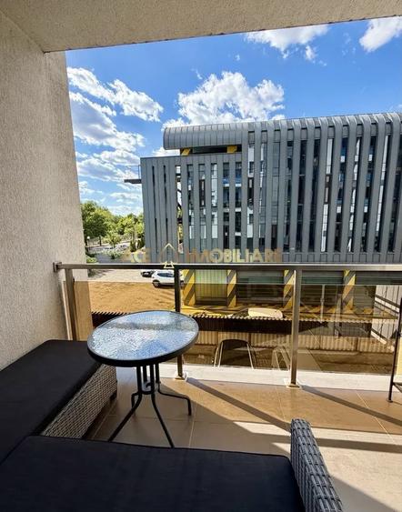 Apartament cu 2 camere semidecomandat, mobilat în Mihai Bravu