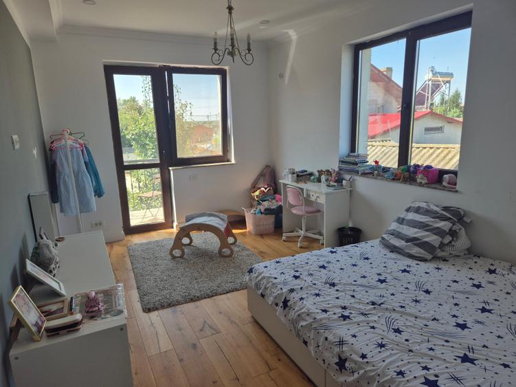 Casă individuală cu 5 camere cu Teren 1000 Mp în Zurbaua